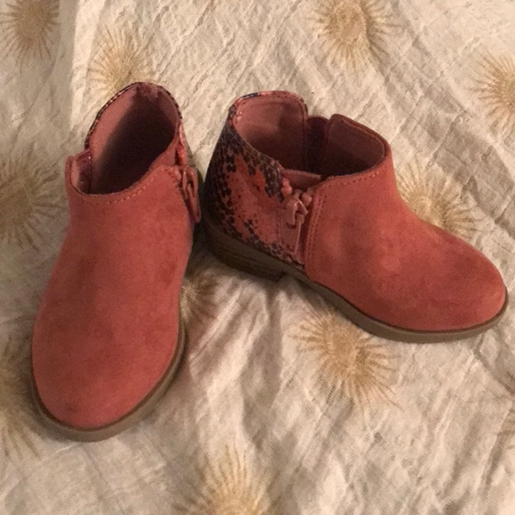 Adorable Booties ๐ - Picture 2 of 4